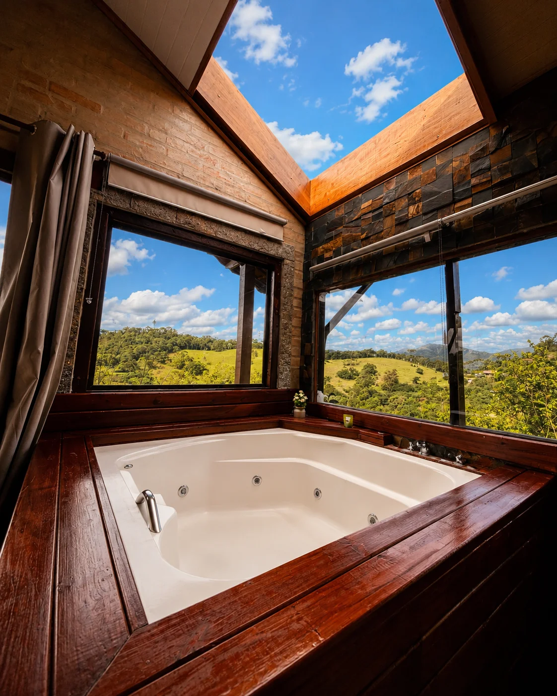 Suíte exclusiva com vista para a Serra da Mantiqueira